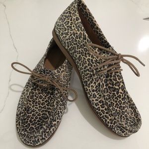 Lucky Brand Leopard tie boots